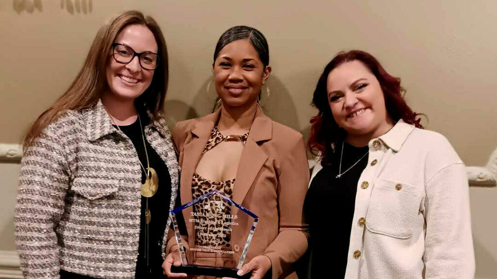 Tania Wong-Mills with Taylor Santiago and Victoria Umbarger.